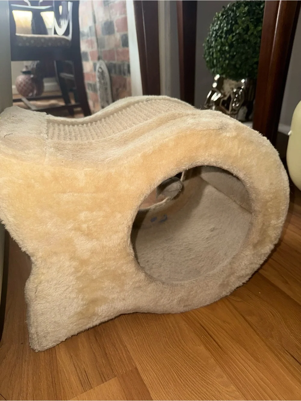 Cream fish shaped Cat Scratcher Lounge